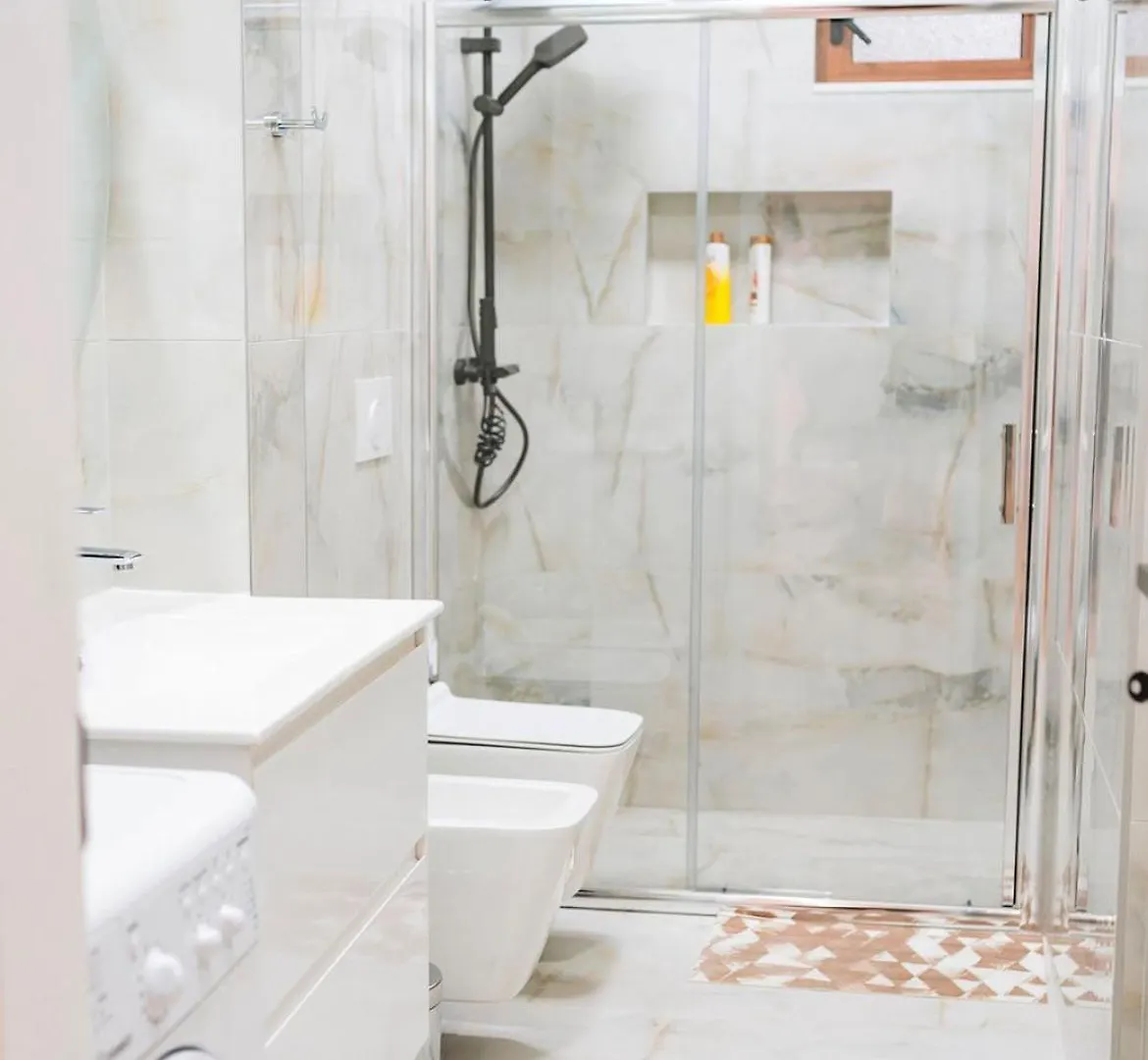 Leka Apartment Tirana 0*,
